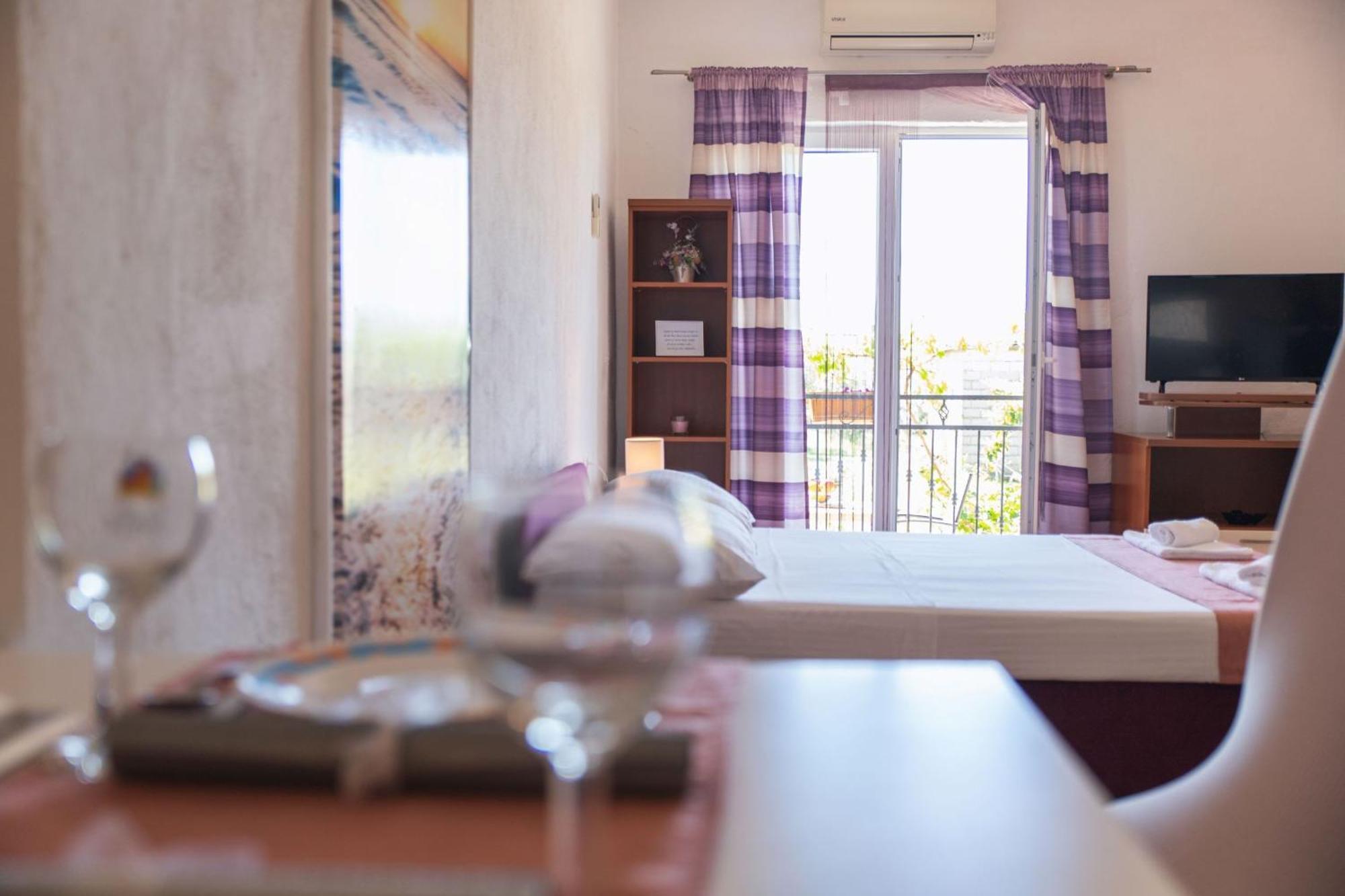 Apartment Livaja Kaštel Novi Pokój zdjęcie