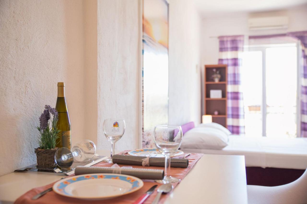 Apartment Livaja Kaštel Novi Zewnętrze zdjęcie